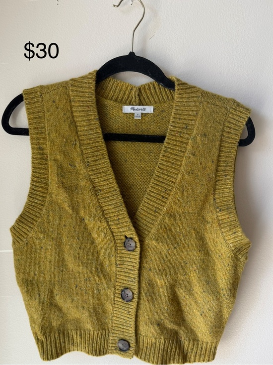 Madewell Sweaters - Madewell Yellow-Green Knit Button-Front Sweater Vest